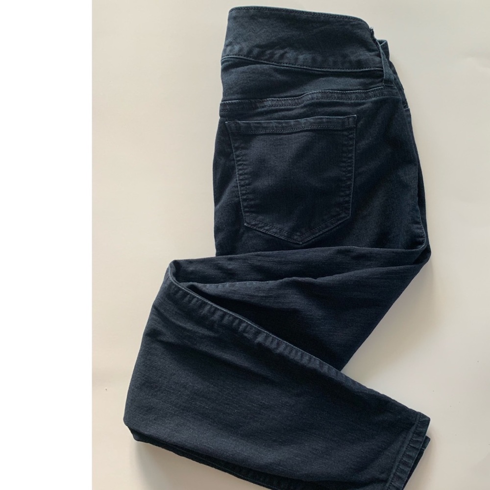 Torrid Denim Super Stretch Jegging. Dark Wash. 14 - Picture 4 of 7